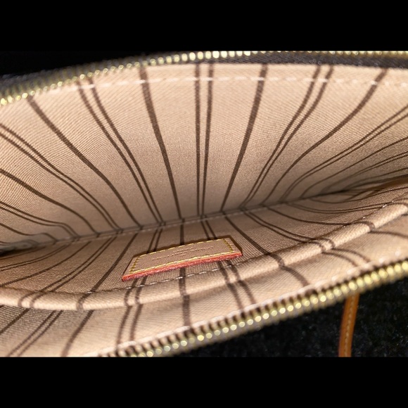 Louis Vuitton Monogram Neverfull MM GM Pochette - Picture 8 of 8